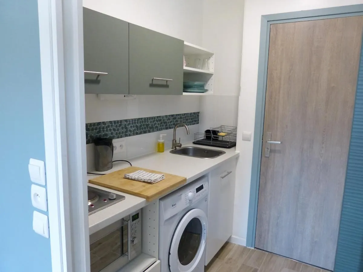 Apartment Studio Et Bureau Propre, Fonctionnel Cluses