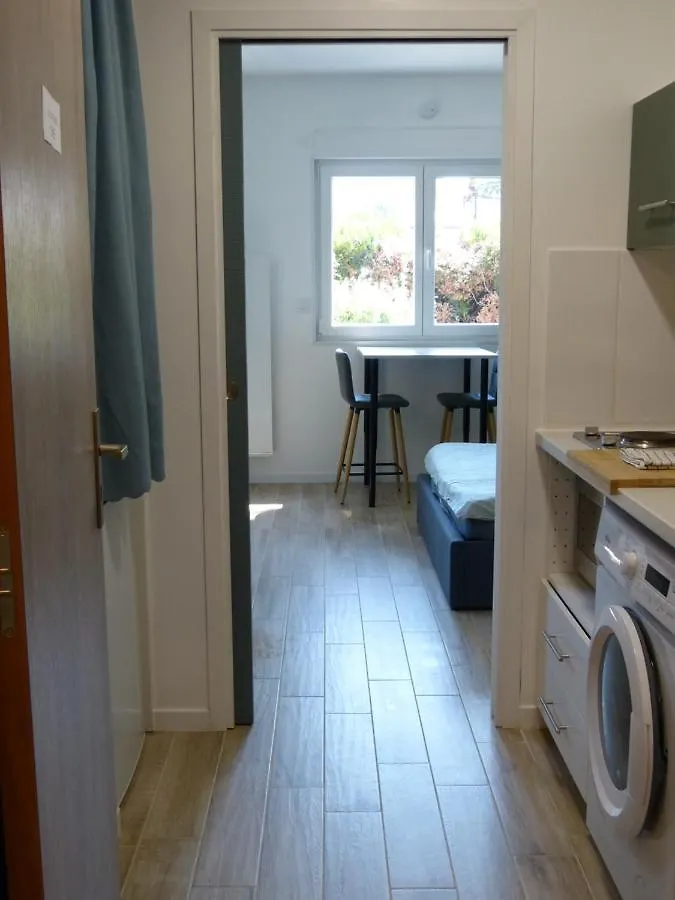 Studio Et Bureau Propre, Fonctionnel Cluses Apartment