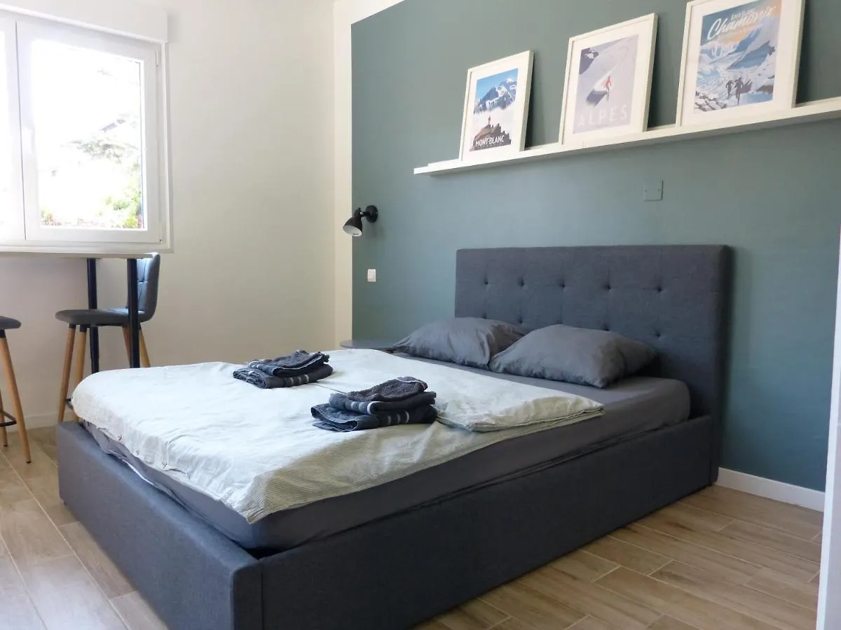 Studio Et Bureau Propre, Fonctionnel Cluses