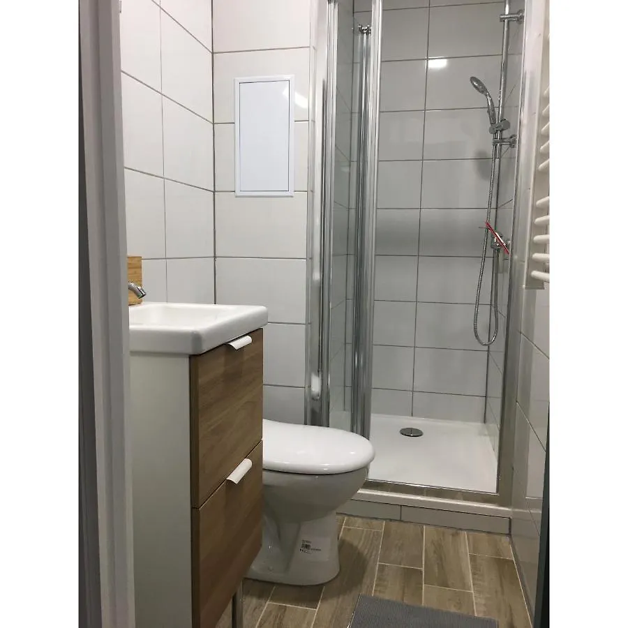 Studio Et Bureau Propre, Fonctionnel Cluses Apartment